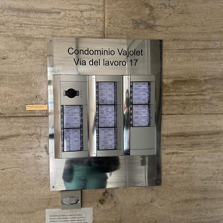 Splendido Appartamento In Zona Fiera A Болоня Екстериор снимка
