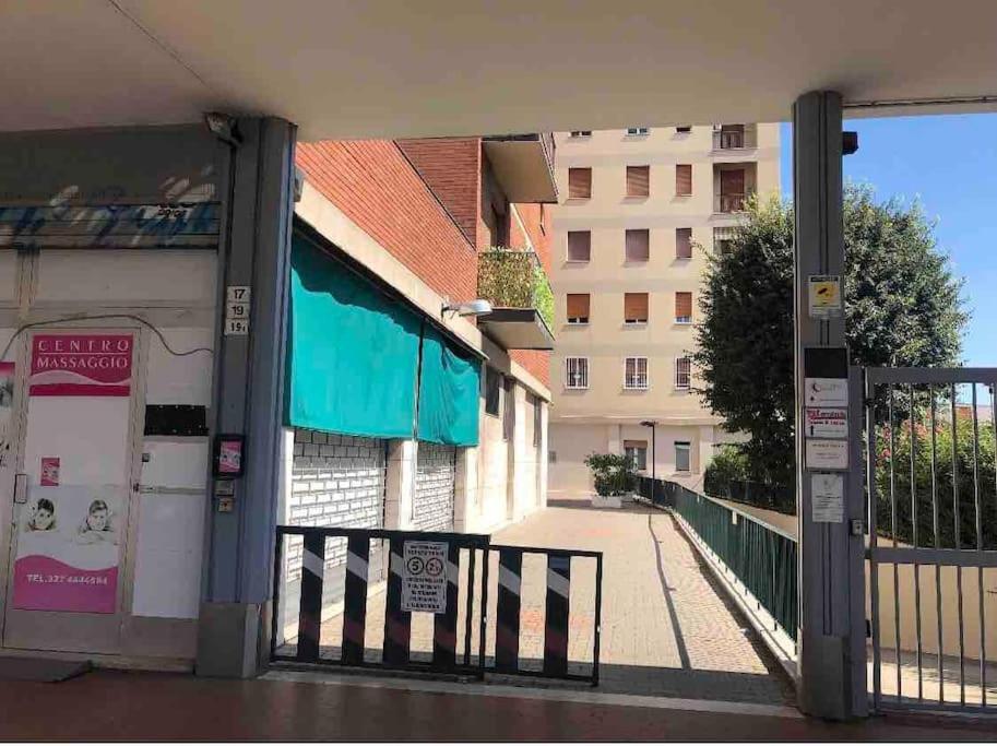 Splendido Appartamento In Zona Fiera A Болоня Екстериор снимка